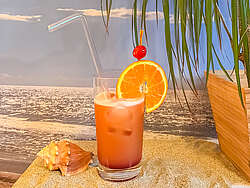 Planter's Punch in a longdrink glass